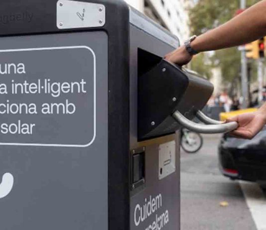 Se instalan papeleras con autocompactación en la zona de la Sagrada Familia Se instalan papeleras con autocompactación en la zona de la Sagrada Familia