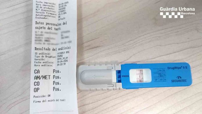 Un conductor de VTC con pasajeros da positivo en 5 drogas