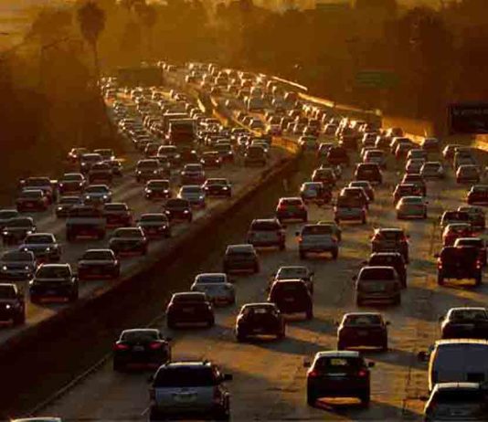 Un segundo informe advierte del impacto ambiental de los VTC en Barcelona Un segundo informe advierte del impacto ambiental de los VTC en Barcelona