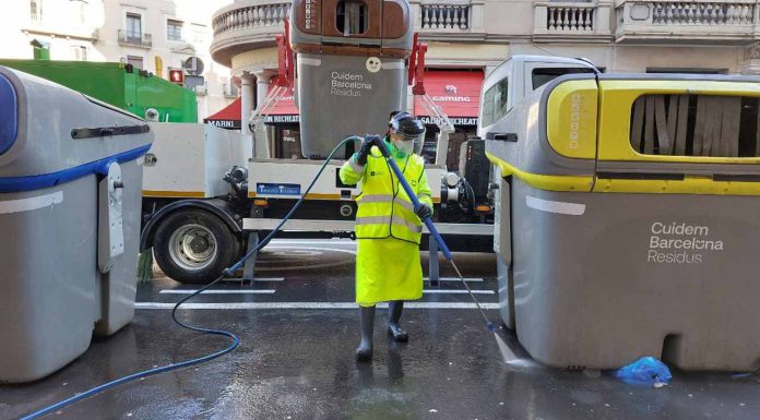 Barcelona endurece la ordenanza contra el incivismo Barcelona endurece la ordenanza contra el incivismo