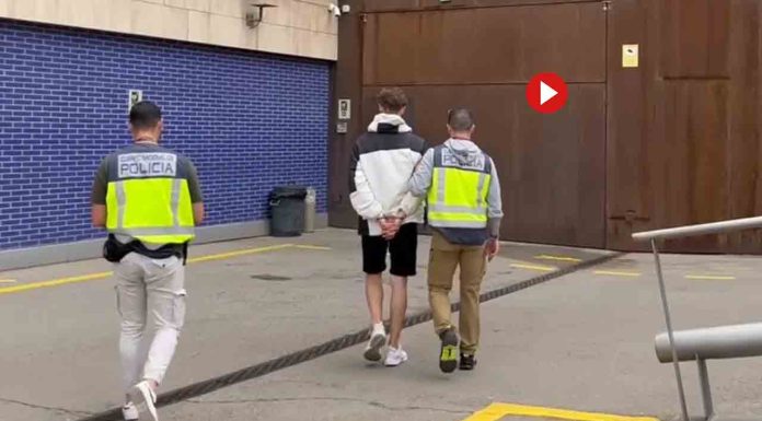 Detenido un hombre por publicar vídeos de mujeres grabados de forma ilícita Detenido un hombre por publicar vídeos de mujeres grabados de forma ilícita