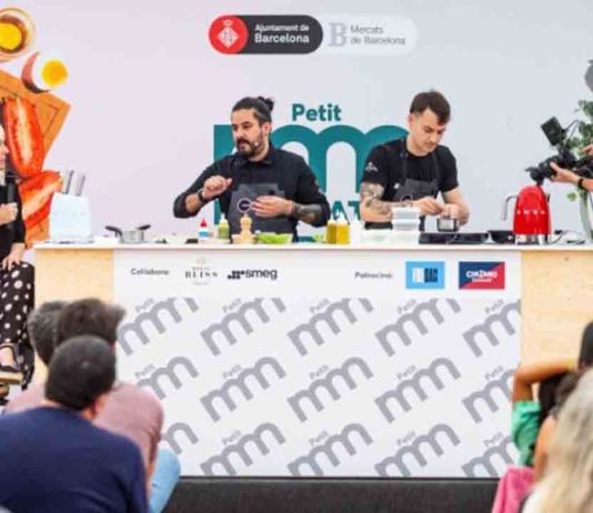 Más de 7.500 personas visitan el Petit Mercat de Mercats en Provençals Más de 7.500 personas visitan el Petit Mercat de Mercats en Provençals