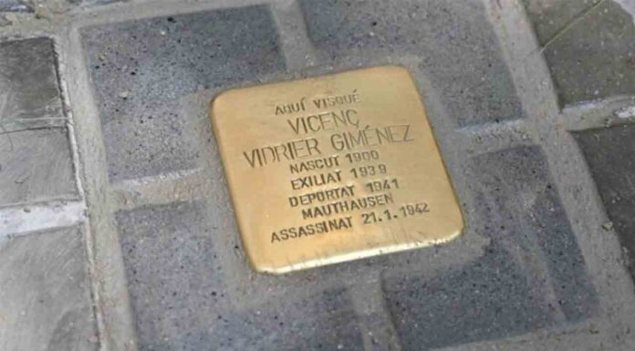 Se comienzan a colocar los adoquines de la memoria del programa Stolpersteine Se comienzan a colocar los adoquines de la memoria del programa Stolpersteine