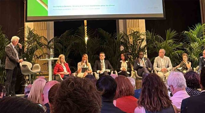 Barcelona participa en París en una cumbre de ciudades contra el cambio climático Barcelona participa en París en una cumbre de ciudades contra el cambio climático