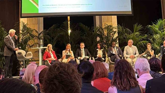 Barcelona participa en París en una cumbre de ciudades contra el cambio climático