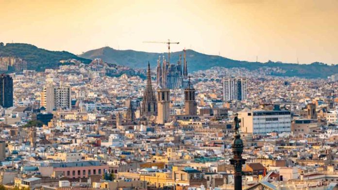 Barcelona presenta su estrategia del Plan Calor para una década