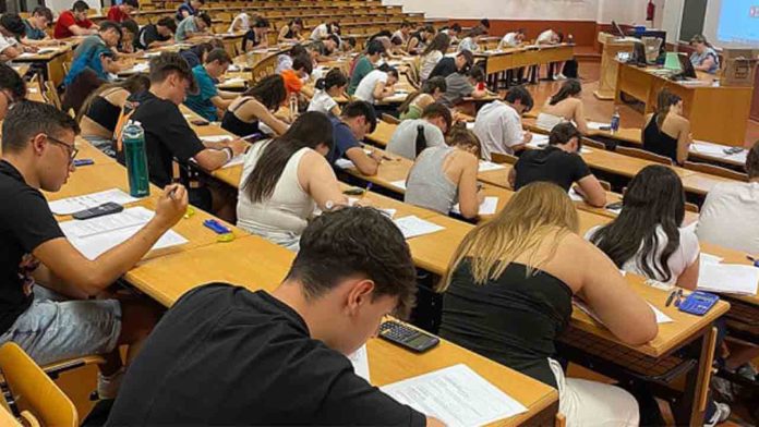 Comienza la selectividad con más de 44.000 alumnos que se examinan