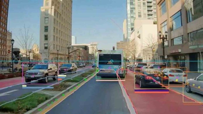 Los buses de TMB incorporan IA para detectar los coches que invaden el carril Bus-Taxi