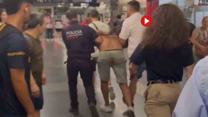 Persiguen a un ladrón por las vías de la L5 en la Diagonal Persiguen a un ladrón por las vías de la L5 en la Diagonal