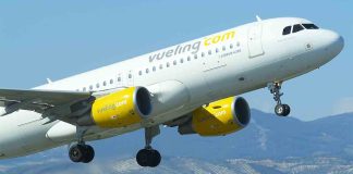 Un avión de Vueling aterriza de emergencia en Barcelona Vueling recupera este verano la ruta entre Barcelona y Comiso, Sicilia