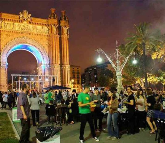 Ciutat Vella limita eventos en la vía pública incluido el Arco del Triunfo Ciutat Vella limita eventos en la vía pública incluido el Arco del Triunfo