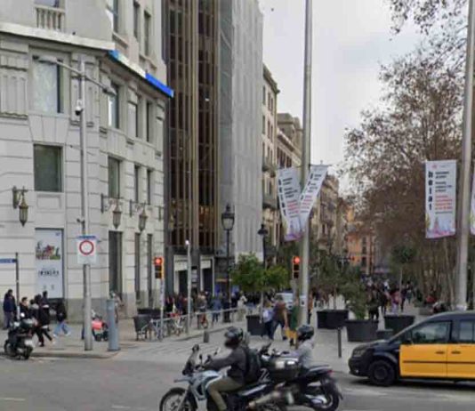 Detenido por agredir con arma blanca a dos personas en el Portal del 脌ngel Detenido por agredir con arma blanca a dos personas en el Portal del 脌ngel