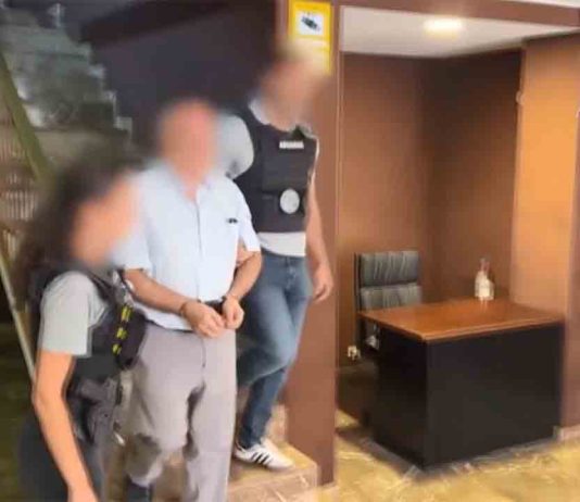 Detienen al número dos de Vigilancia Aduanera contra el narcotráfico y contrabando Detienen al número dos de Vigilancia Aduanera contra el narcotráfico y contrabando