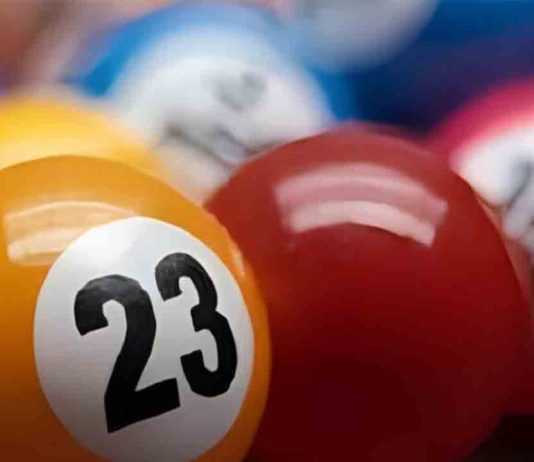 El Ayuntamiento suspende las licencias de establecimientos de juegos de azar El Ayuntamiento suspende las licencias de establecimientos de juegos de azar