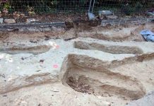 Emergen las tumbas del antiguo cementerio judío de Montjuïc Emergen las tumbas del antiguo cementerio judío de Montjuïc