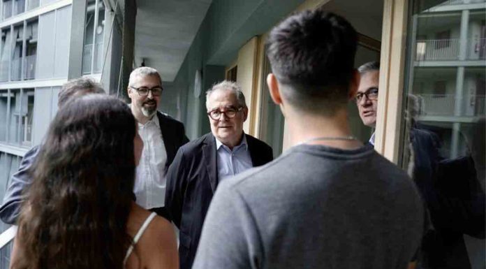 Entrega de las primeras 60 viviendas de la promoción Illa Glòries Entrega de las primeras 60 viviendas de la promoción Illa Glòries