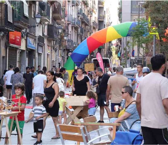 Finaliza la reforma de la calle Sant Antoni Abat en el Raval Finaliza la reforma de la calle Sant Antoni Abat en el Raval