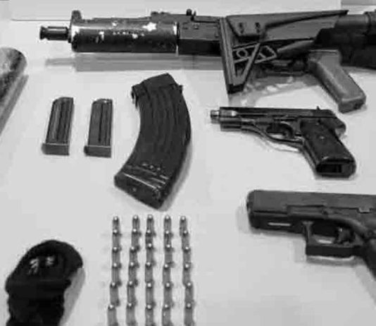 La Guàrdia Urbana incauta varias armas de fuego tras persecución por Barcelona La Guàrdia Urbana incauta varias armas de fuego tras persecución por Barcelona