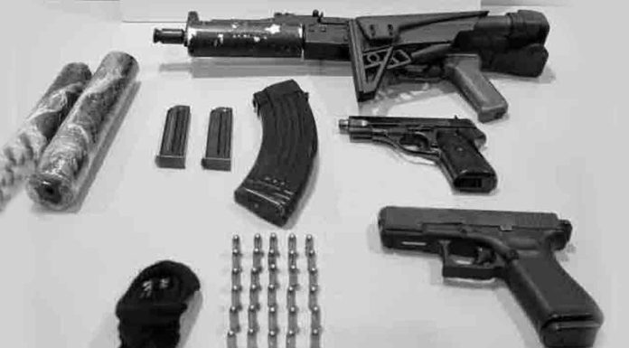 La Guàrdia Urbana incauta varias armas de fuego tras persecución por Barcelona La Guàrdia Urbana incauta varias armas de fuego tras persecución por Barcelona