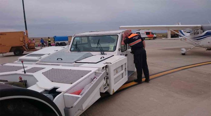 Los Mossos podrán consultar el Registro de Aeronaves Civiles para reforzar la seguridad aérea Los Mossos podrán consultar el Registro de Aeronaves Civiles para reforzar la seguridad aérea