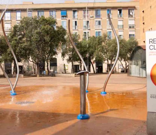 Nueva área infantil con juegos de agua en la plaza de las Caramelles Nueva área infantil con juegos de agua en la plaza de las Caramelles