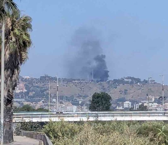 Se incendia un vehículo de limpieza en Torre Baró Se incendia un vehículo de limpieza en Torre Baró