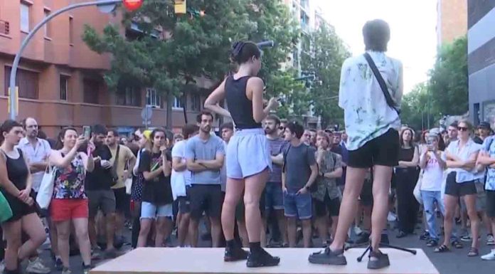 Suspendidos los tres desalojos de Vallcarca Suspendidos los tres desalojos de Vallcarca