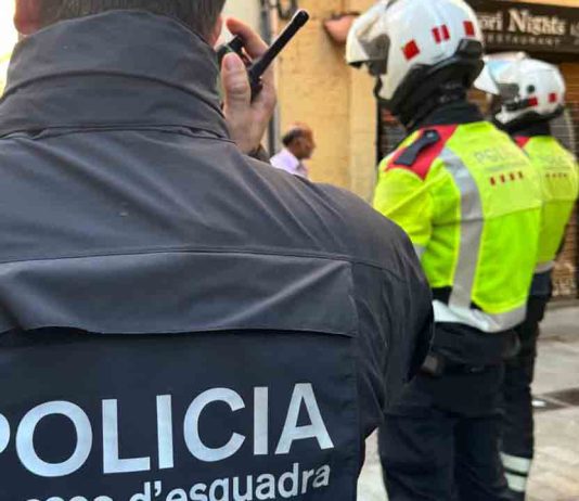 17 detenidos en una operaci贸n en El Raval por tr谩fico de m贸viles robados Tolerancia cero con el tr谩fico de m贸viles robados: operaci贸n policial en el Raval