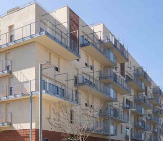 Barcelona amplía el SIBEC para reforzar el bienestar en la vivienda pública Barcelona amplía el SIBEC para reforzar el bienestar en la vivienda pública