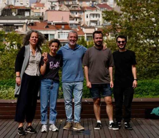 Collboni se reúne en Estambul con activistas LGTBI Collboni se reúne en Estambul con activistas LGTBI