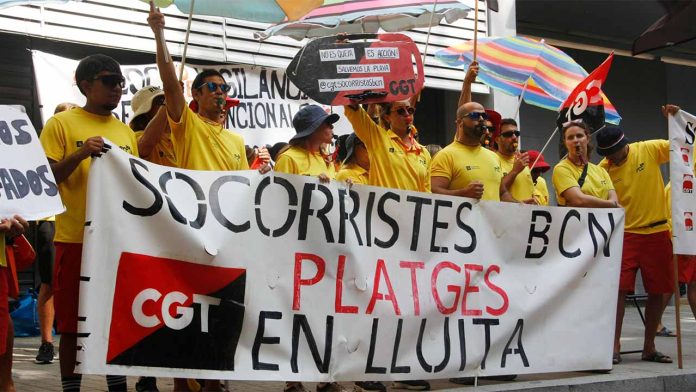 Cuarto día de huelga de socorristas: sin avances ni diálogo con el Ayuntamiento