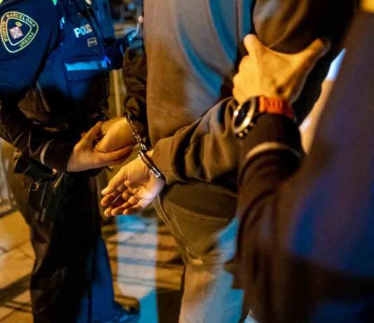 Dos detenidos por el robo violento de un reloj de lujo en el Eixample Dos detenidos por el robo violento de un reloj de lujo en el Eixample