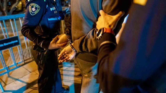 Dos detenidos por el robo violento de un reloj de lujo en el Eixample