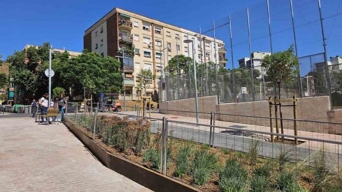 Finaliza la pacificación de la calle Pedrosa en la Trinitat Nova