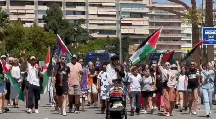 Protestas frente al consulado de Israel para denunciar el genocidio en Gaza Protestas frente al consulado de Israel para denunciar el genocidio en Gaza
