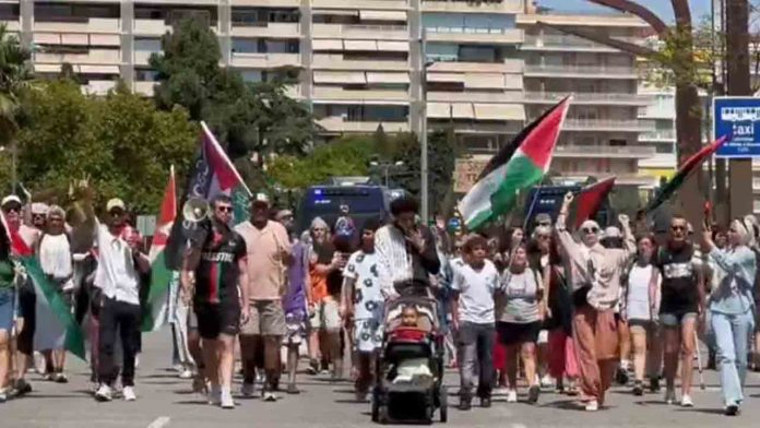 Protestas frente al consulado de Israel para denunciar el genocidio en Gaza
