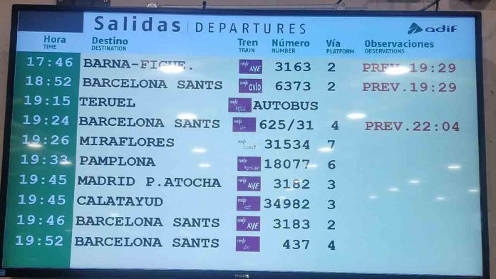 Suspendidos dos horas los trenes de alta velocidad entre Barcelona y Madrid Suspendidos dos horas los trenes de alta velocidad entre Barcelona y Madrid