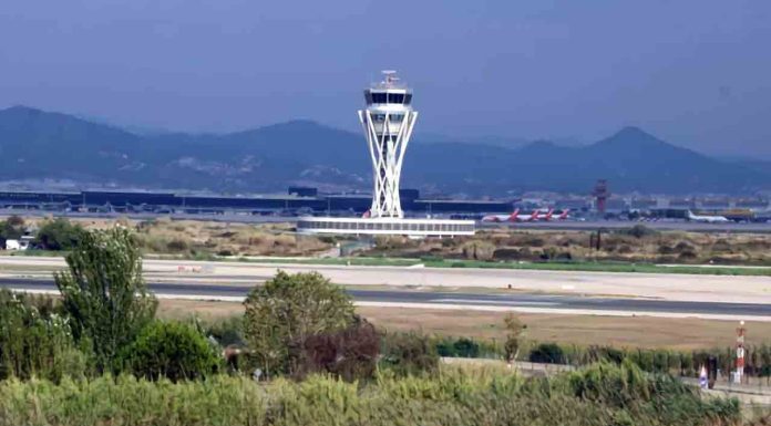 Cancelaciones y retrasos en el aeropuerto por la tormenta Cancelaciones y retrasos en el aeropuerto por la tormenta