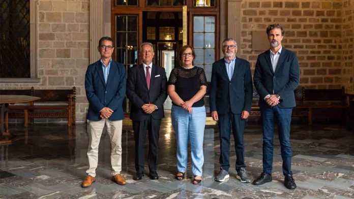 Barcelona fortalece su economía con una alianza entre Barcelona Activa y el Colegio de Economistas