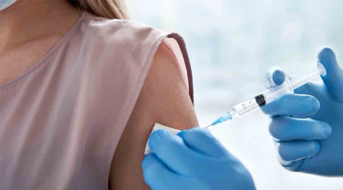 Catalunya inicia la campaña de vacunación contra la gripe y la Covid Catalunya inicia la campaña de vacunación contra la gripe y la Covid