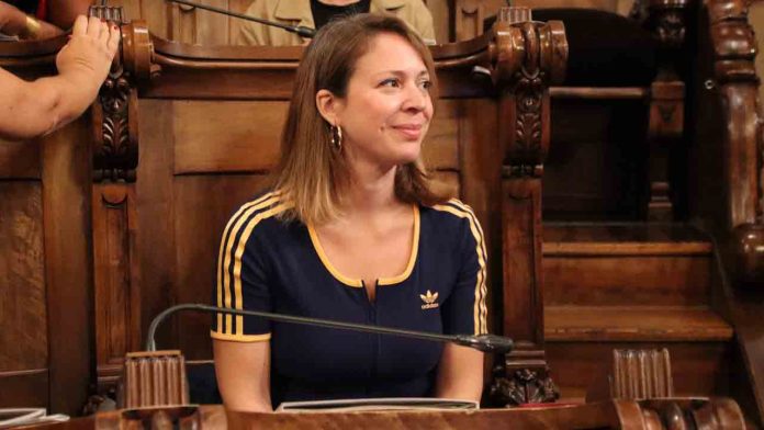 Janet Sanz, líder de Barcelona en Comú, anuncia su salida de la política