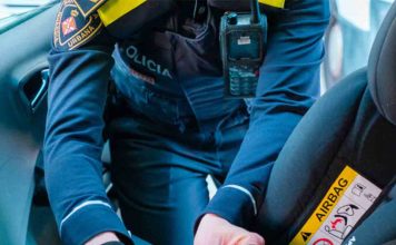 Detenido tras apuñalar a un menor a la salida del metro del Clot La Guàrdia Urbana refuerza los controles de seguridad pasiva en la conducción