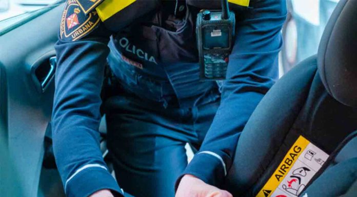 La Guàrdia Urbana refuerza los controles de seguridad pasiva en la conducción La Guàrdia Urbana refuerza los controles de seguridad pasiva en la conducción