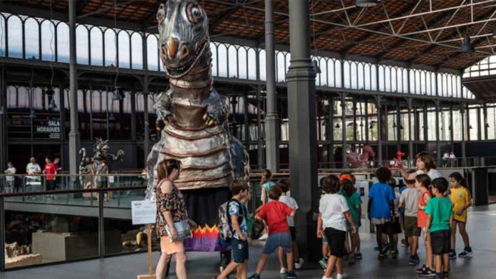 Las Bestias toman El Born por la Mercè 2025 Las Bestias toman El Born por la Mercè 2025