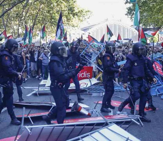 Las protestas por Gaza cancelan la Vuelta y ponen en jaque la salida del Tour en Barcelona Las protestas por Gaza cancelan la Vuelta y ponen en jaque la salida del Tour en Barcelona
