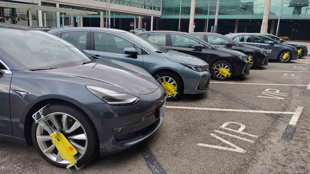 Interior refuerza la vigilancia en Barcelona a los VTC 2 Más de 7 millones en sanciones en 2025 en Catalunya a Uber, Cabify y Bolt