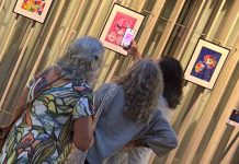 “Arte y salud” de Houda Bakkali en el Octubre Rosa “Arte y salud” de Houda Bakkali en el Octubre Rosa