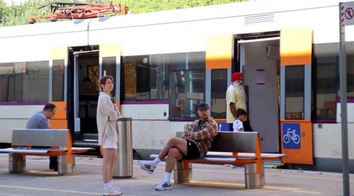 Corte en la línea R3 de Rodalies entre L’Hospitalet y Ripoll por una avería técnica Corte en la línea R3 de Rodalies entre L’Hospitalet y Ripoll por una avería técnica