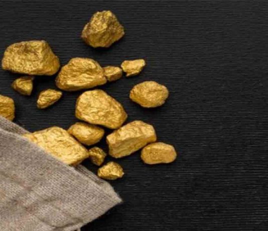 Detenida en Barcelona una mujer por el robo de 6 kilos de oro en París Detenida en Barcelona una mujer por el robo de 6 kilos de oro en París