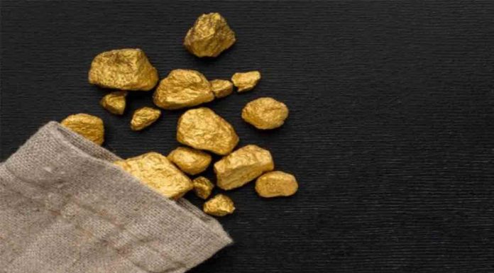 Detenida en Barcelona una mujer por el robo de 6 kilos de oro en París Detenida en Barcelona una mujer por el robo de 6 kilos de oro en París